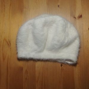 NWT FOREVER 21 WHITE FUR AND PEARL BERET